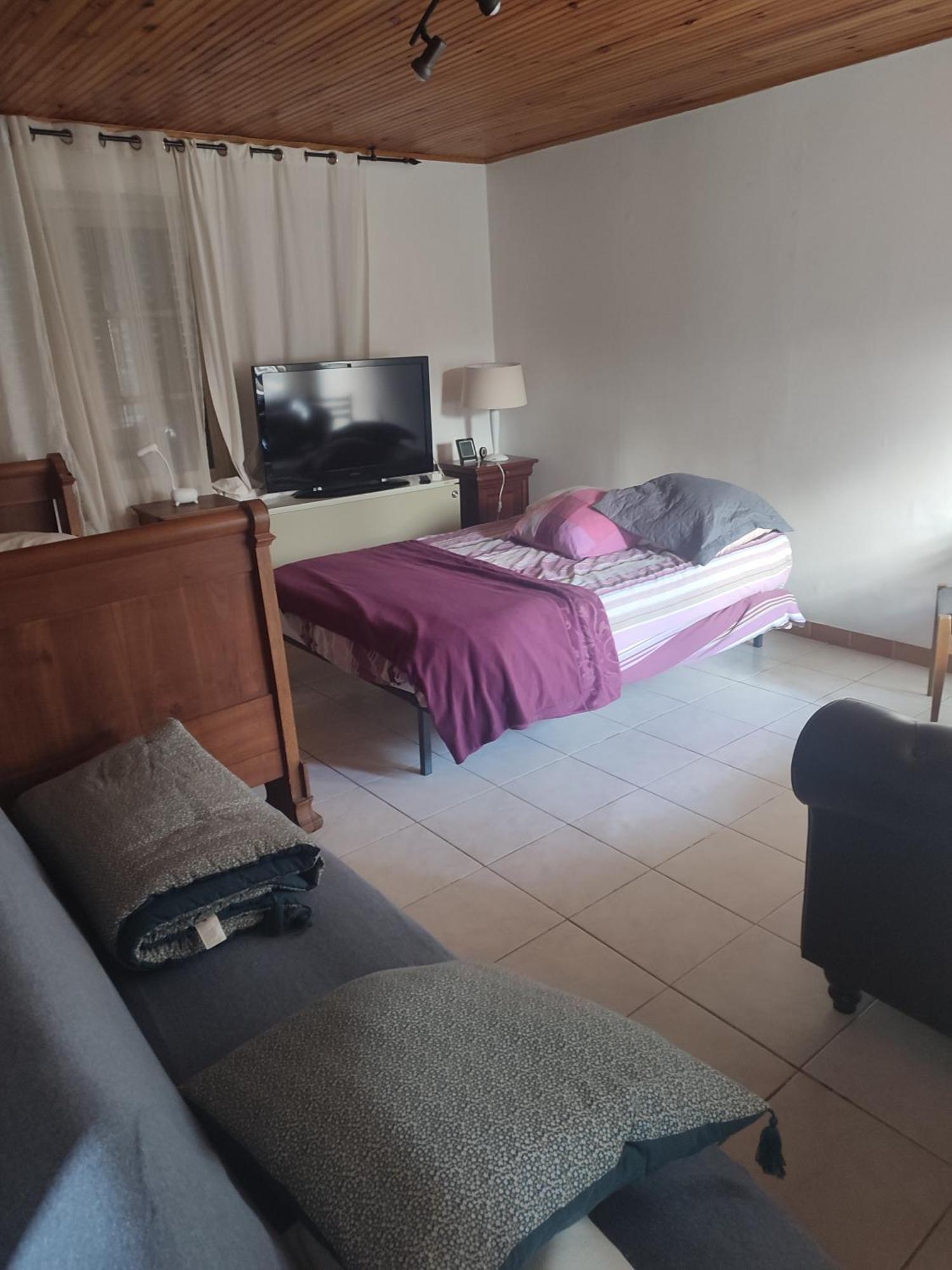 Maison Plain Pied, 2 Chambres, Longere Typique , Fraiche, Dans Bourg Avec Tous Commerces Luçay-le-Mâle エクステリア 写真