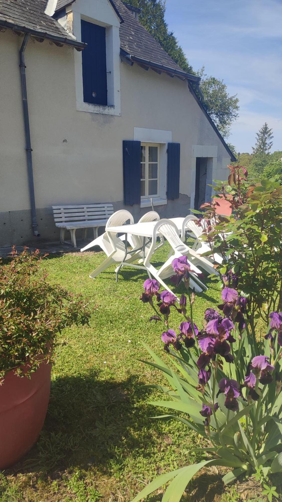 Maison Plain Pied, 2 Chambres, Longere Typique , Fraiche, Dans Bourg Avec Tous Commerces Luçay-le-Mâle エクステリア 写真