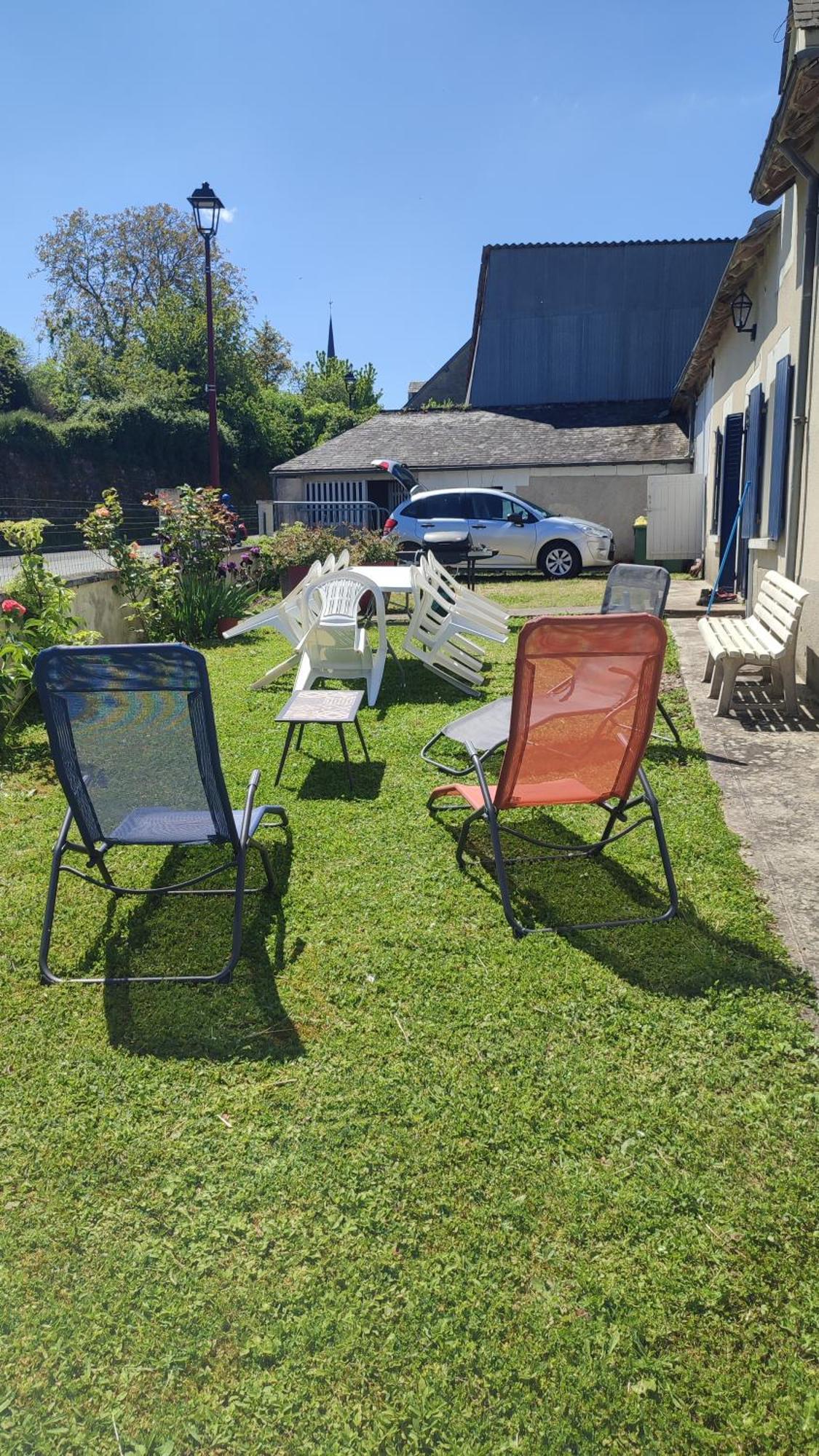 Maison Plain Pied, 2 Chambres, Longere Typique , Fraiche, Dans Bourg Avec Tous Commerces Luçay-le-Mâle エクステリア 写真