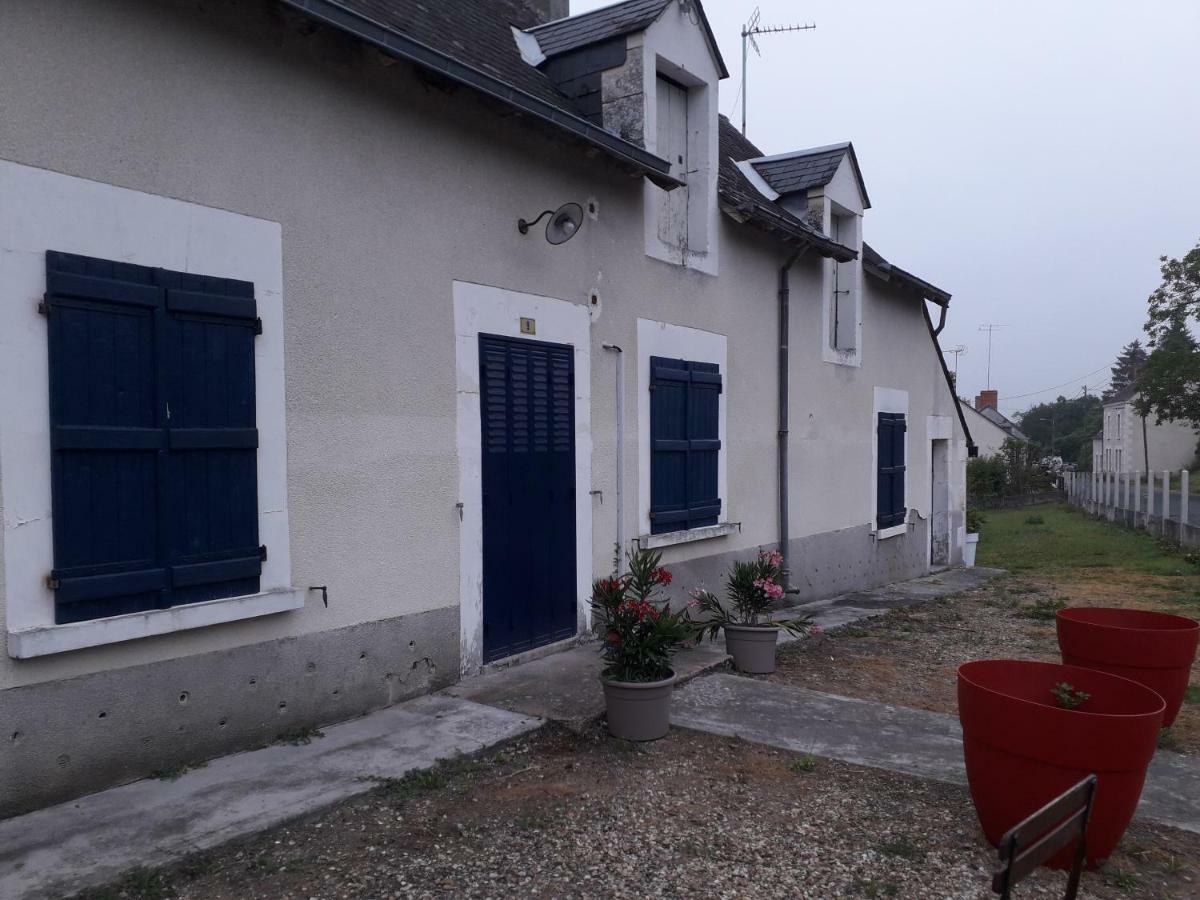 Maison Plain Pied, 2 Chambres, Longere Typique , Fraiche, Dans Bourg Avec Tous Commerces Luçay-le-Mâle エクステリア 写真